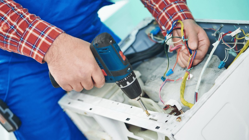 Yenimahalle Tcl Tcl çamaşır makinesi kart tamiri – Su almama arızası orijinal parça ile giderildi. - Teknik servis örneği